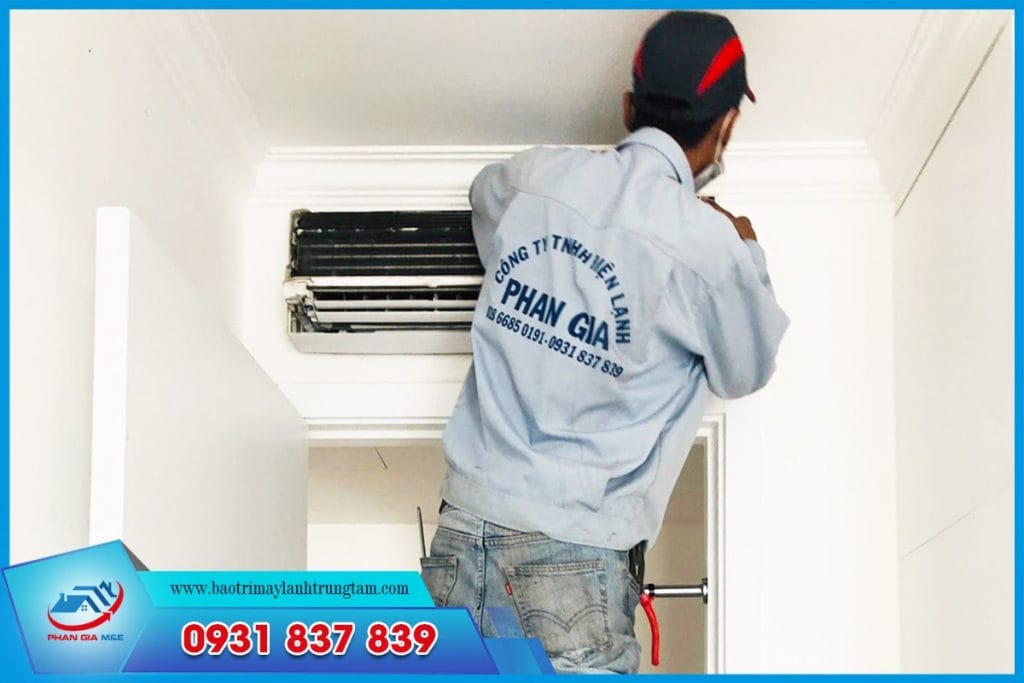 Các bước vệ sinh máy lạnh đúng cách tại nhà
