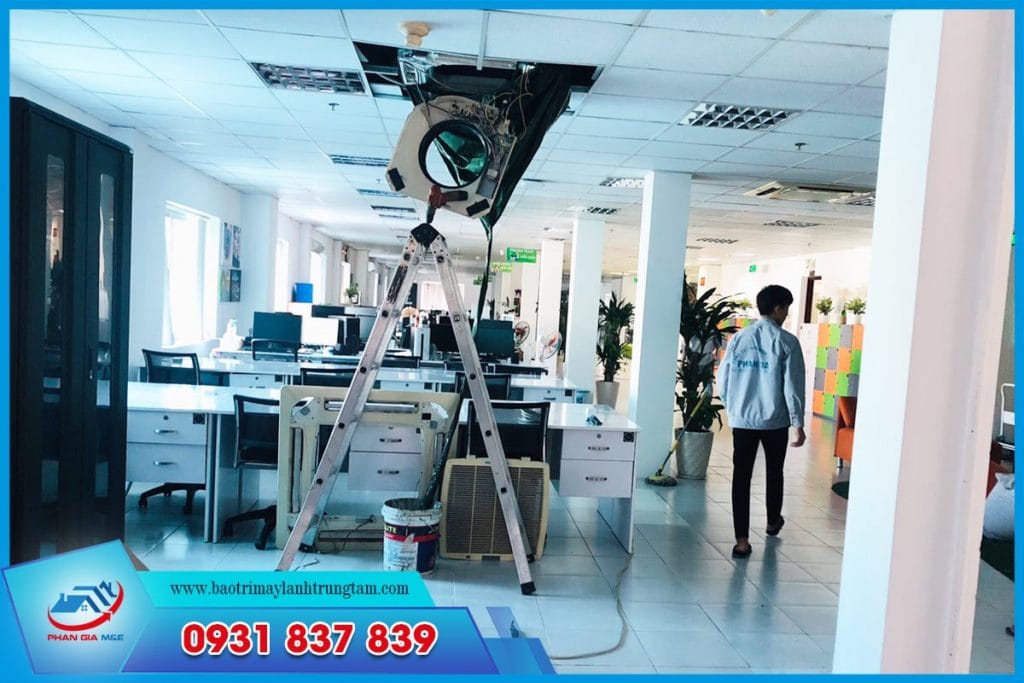 Chi tiết về vệ sinh máy lạnh
