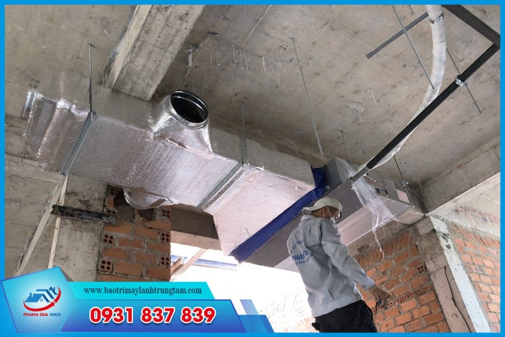 Đánh giá ưu điểm của Máy lạnh giấu trần nối ống gió công nghiệp Daikin.