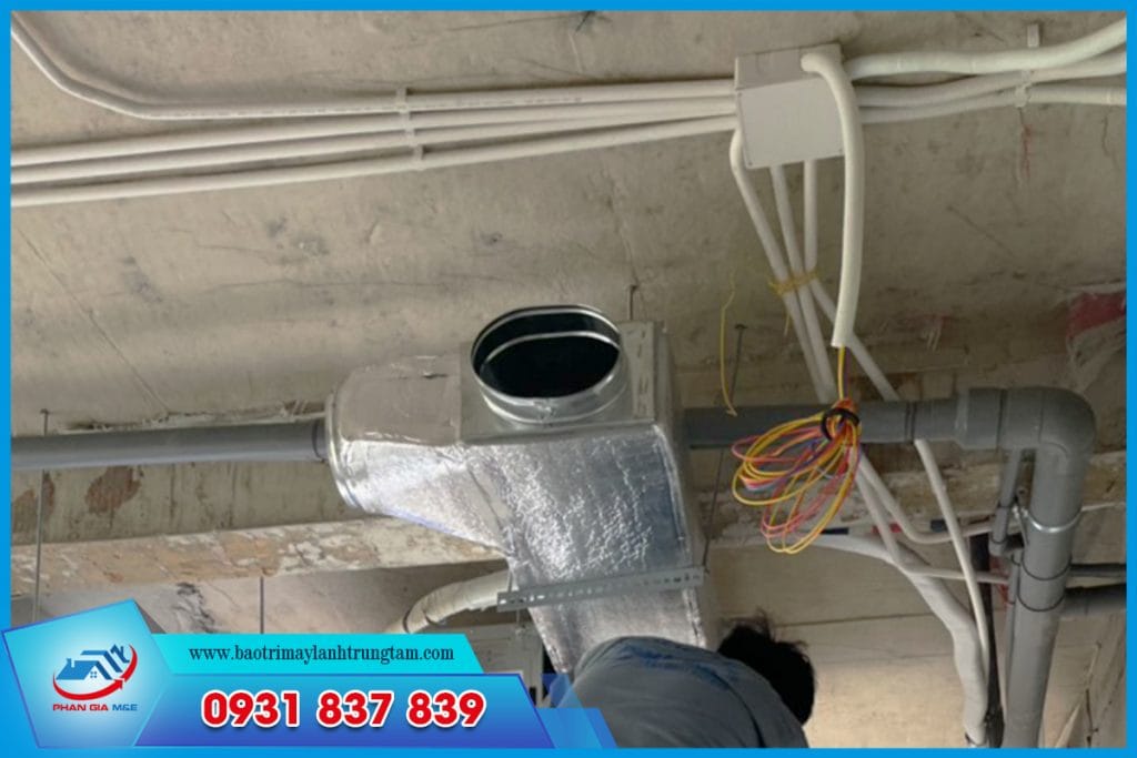 Tiêu chí về kinh nghiệm và trình độ kỹ thuật.